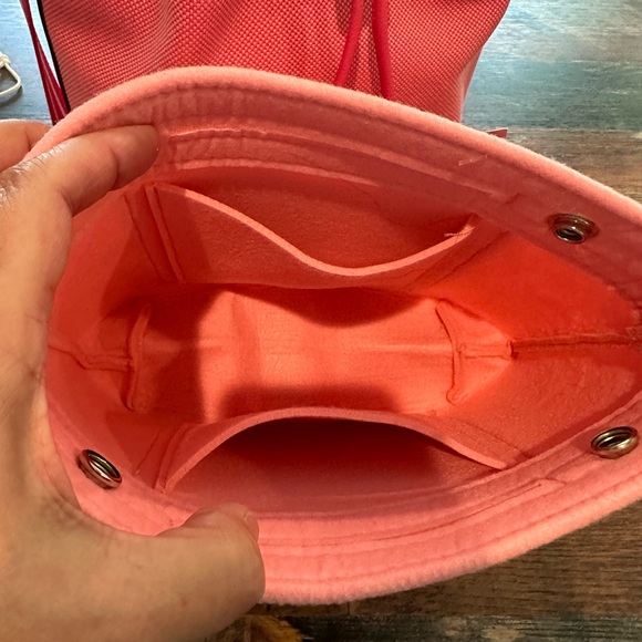 Kate Spade Bucket Crossbody - Picture 11 of 11